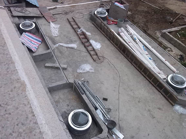 光導(dǎo)照明安裝現(xiàn)場 光導(dǎo)照明安裝現(xiàn)場