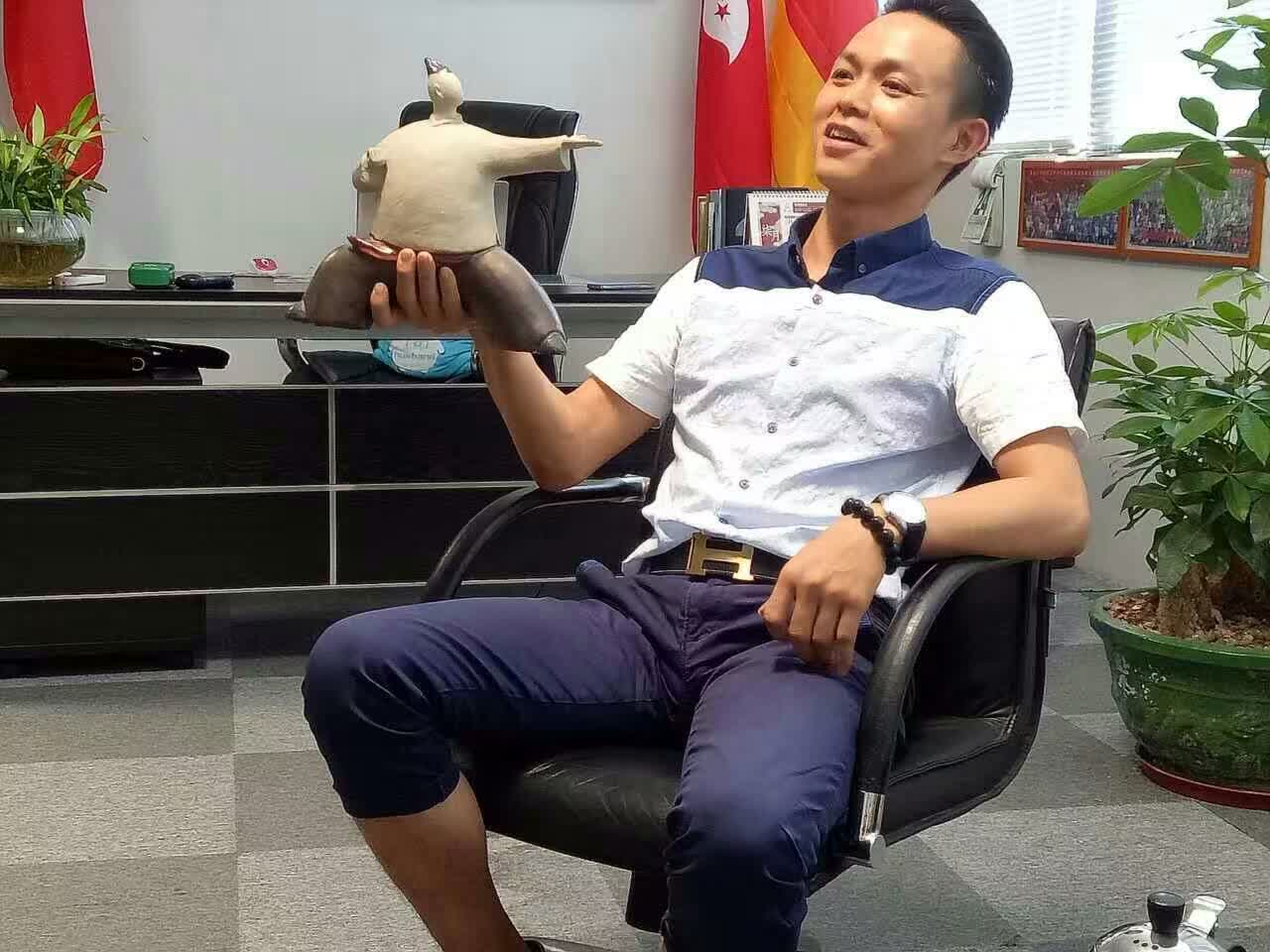 正能量科技領導人作現場介紹 正能量科技領導人作現場介紹