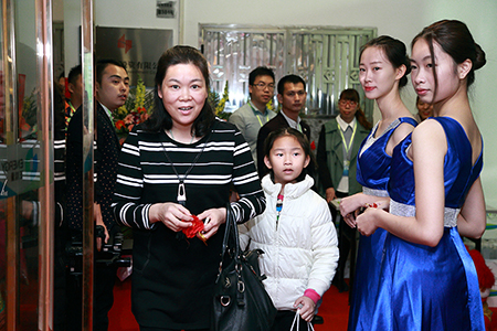 正能量科技迎賓 正能量科技迎賓