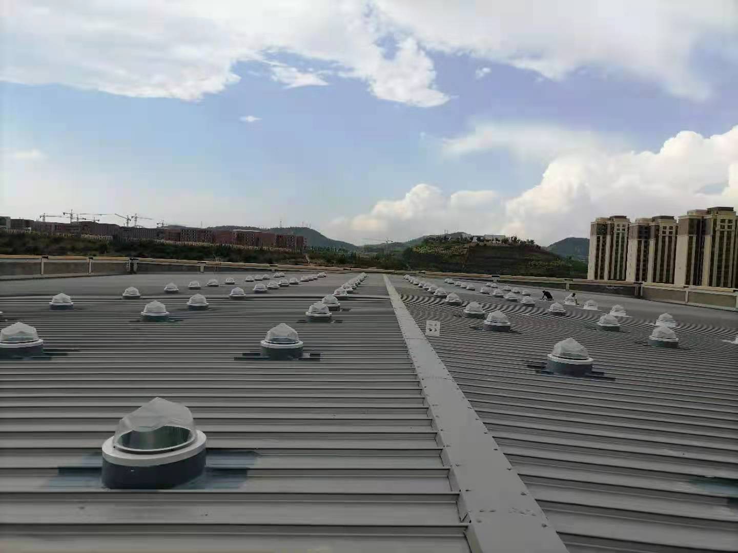 光導(dǎo)管照明系統(tǒng) 光導(dǎo)管照明系統(tǒng)